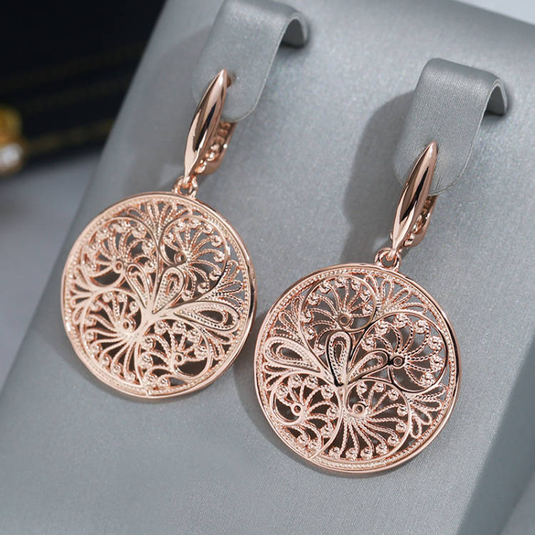 Ethnic Fashion Dubai - Wbmqda Orecchini pendenti lunghi con fiore