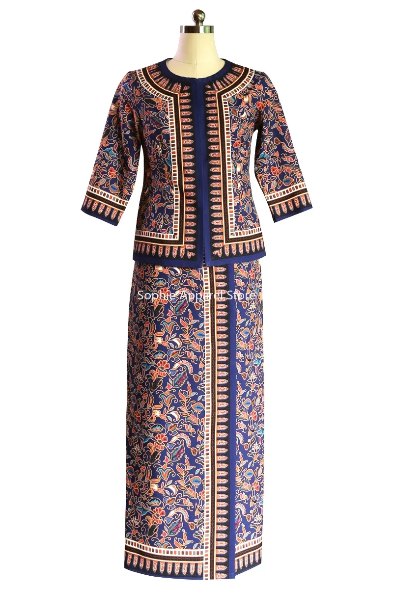 Uniforme da assistente di volo - Batik Sarong Wrap recensione e prezzo